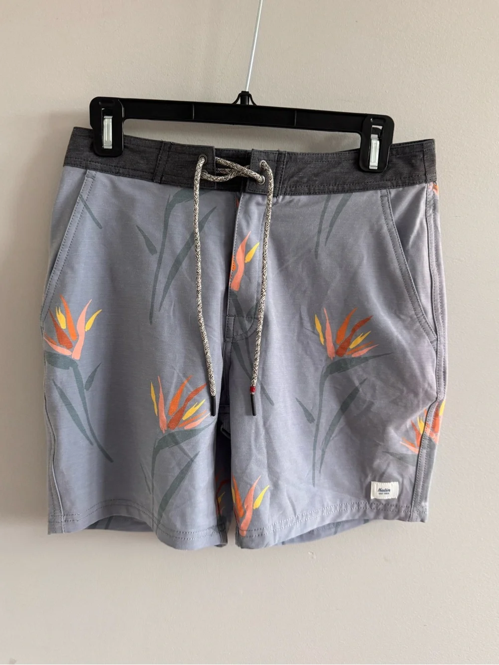 Katin Bird of Paradise Hybrid Board Shorts Men’s 28 Gray Floral NWT